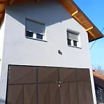 B&e * Tuzla