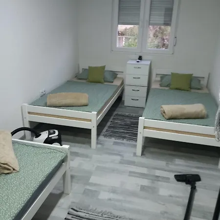 Διαμέρισμα B&e